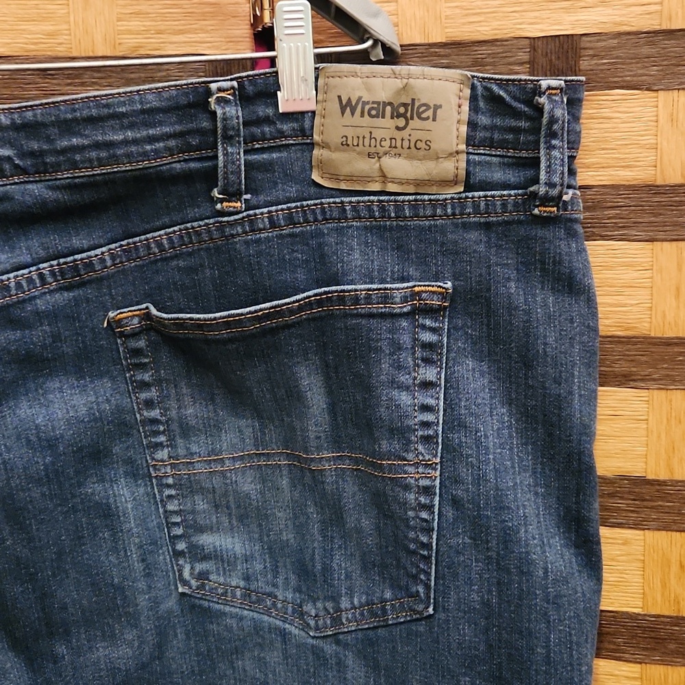 Wrangler 48/30 authentics stretch